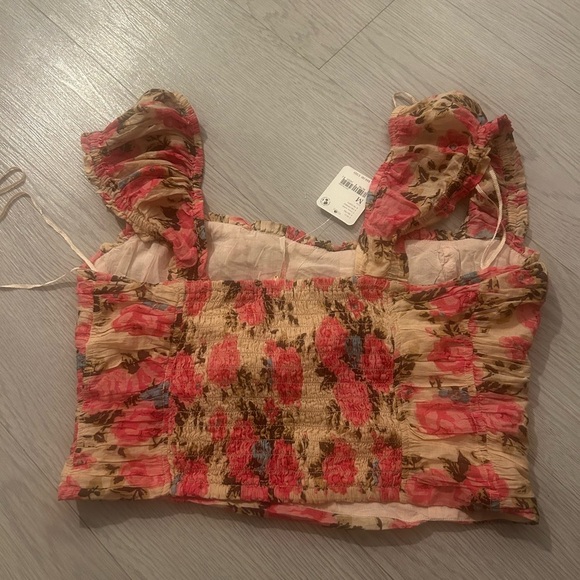 Free People Floral Cropped Top Smocked Back Size M - Picture 8 of 8